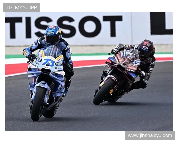 摩托车大奖赛最新动态 本赛季冠军争夺战愈加激烈 各大车队迎接挑战