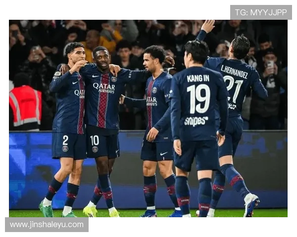 欧洲豪门激战不断，最新转会风云引发球迷热议