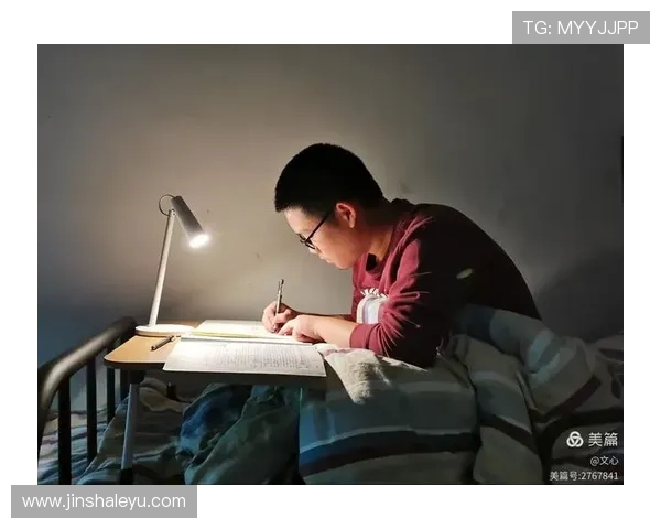 汗水背后的故事:运动员赛场内外的人生感悟与成长启示 汗水背后的故事:运动员赛场内外的人生感悟与成长启示